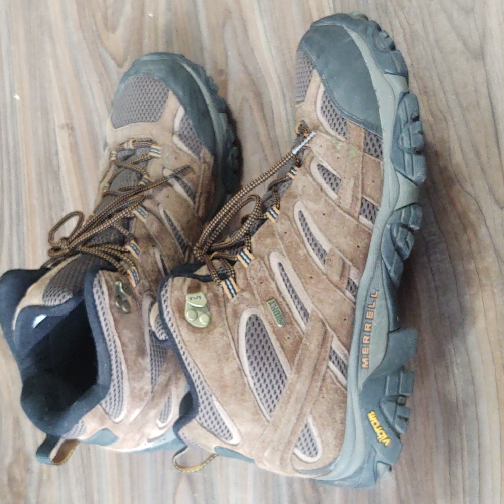 Men's Merrell hiking boots. Size 13